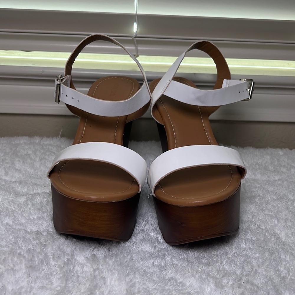 White & Brown Wedges